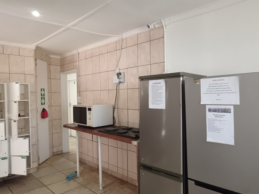 10 Bedroom Property for Sale in Brandwag Free State